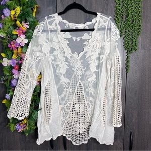 "💙2/$40💙Simply Couture Cream Lace Embroidered 3/4 Sleeve Top Size Large